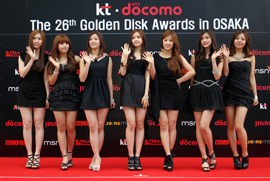 2012.01.11 The 26th GOLDEN DISK AWARDS in OSAKAGroup  A pink   RedCarpet